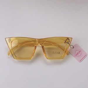 Funky clear yellow sunglasses ⭐️✨
